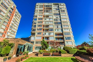 11920 - 80 AVE Chancellor Place Condos New Delta Harris First 778-320-3782 Real Estate